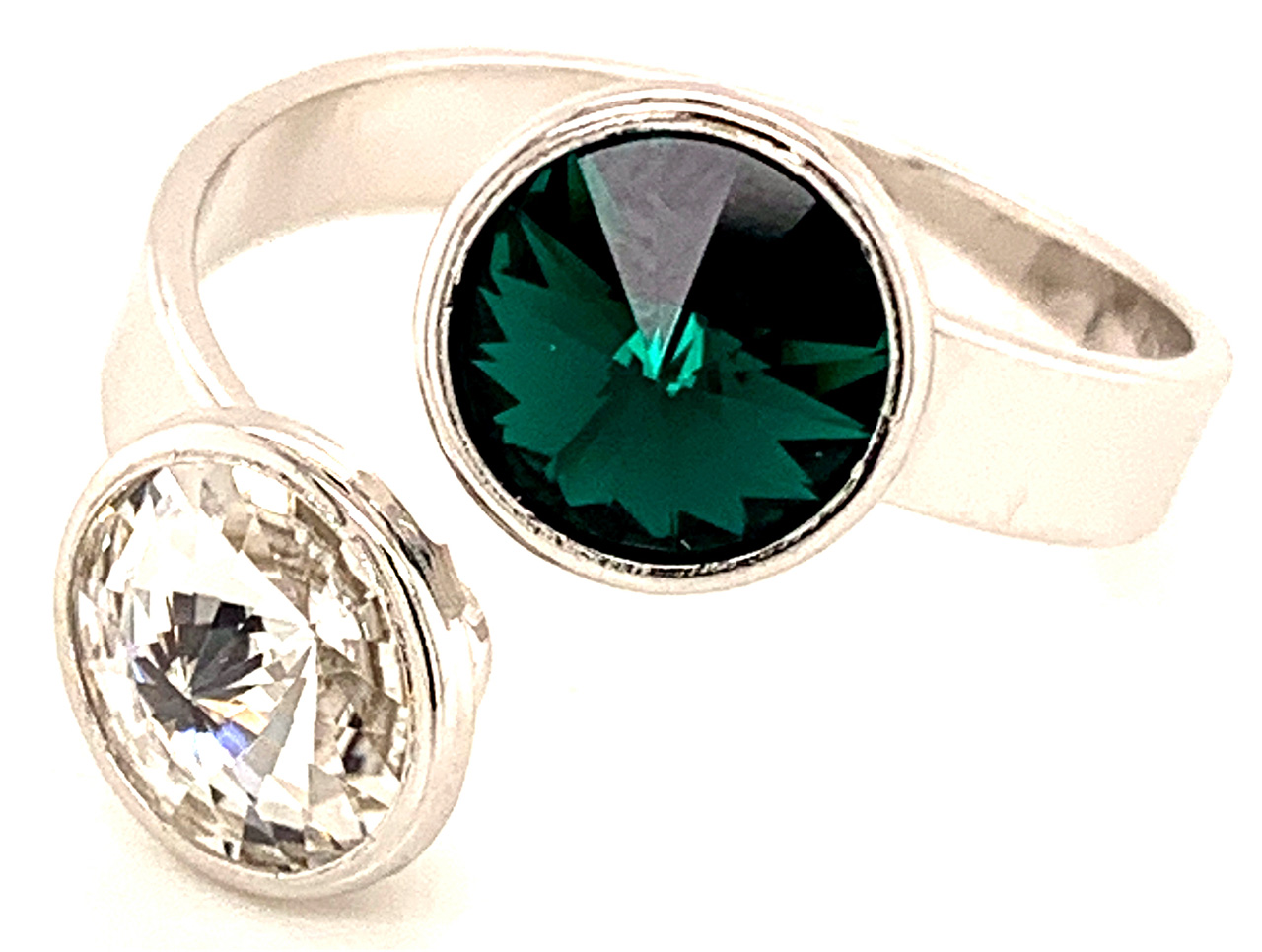 Silber Ring mit 2 Swarovski Crystal (1*Emerald/1*Crystal Clear) 925 Silberfassung größe änderbar gesamt ca. 3,4 Gramm 17 ct handgearbeitet, rhodiniert, handegemacht in Italien AT0578REC