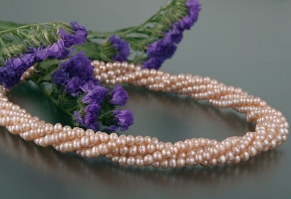 Echte Zucht-Perlen-Kette P027 Lachsfarben 5-reihig gedreht Perlen-Collier 45cm