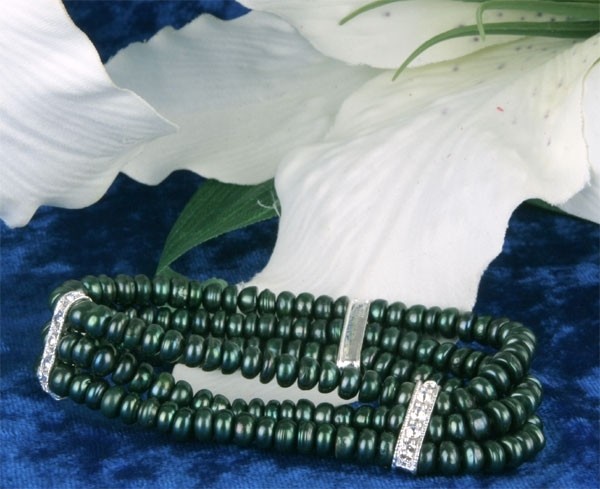 Echtes 3-reihiges Süsswasser Perlen Armband Grün mit Strass-Steinen A110